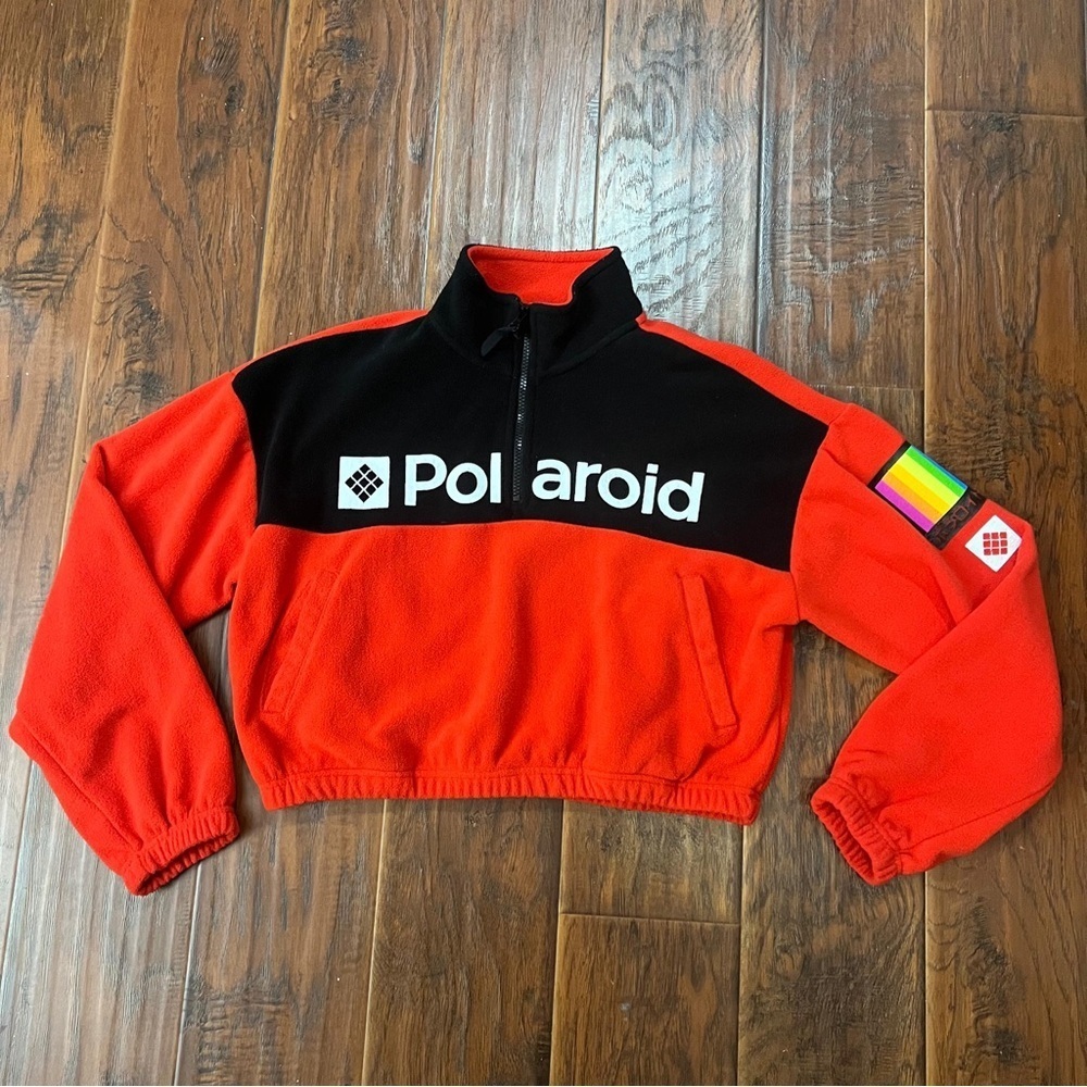 Polaroid Cropped Fleece
